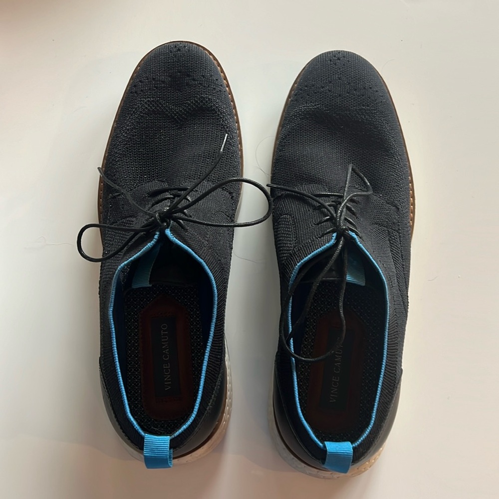 Men’s microfiber dress sneakers